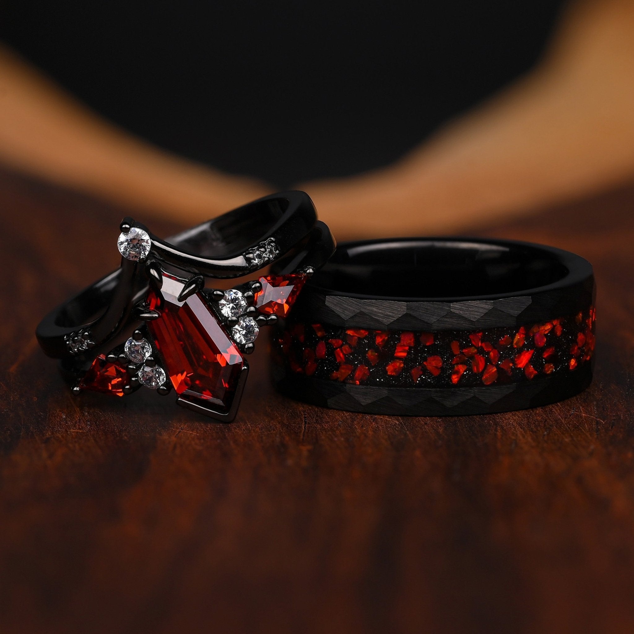 Garnet – Ring für Paare – Wolframringe – Ehering – Trauring – Roter Granat – Jubiläumsgeschenk – Monetto-Ringe