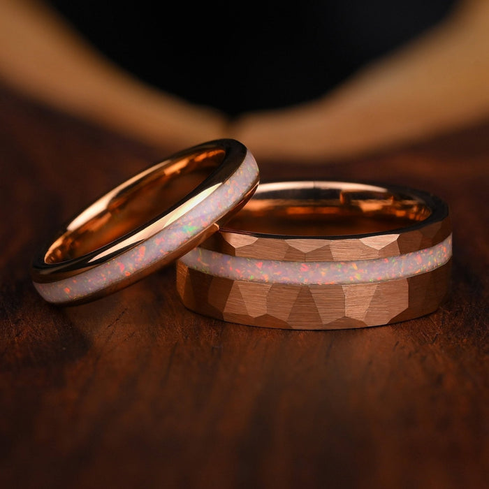 Himmlische - Ringe Set | Wolframkarbid und weiße Feueropal-Einlage