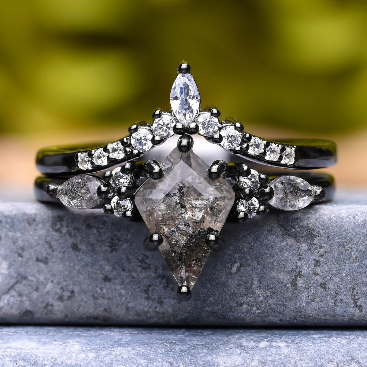 Vigilant - Ringe für Damen | 925 Sterling Silber, Pfeffer und Meteorit